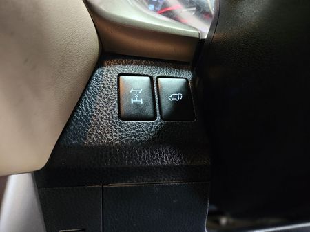 2016-Toyota-RAV4-22-D-VX-Auto_11