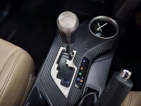 2016-Toyota-RAV4-22-D-VX-Auto_15