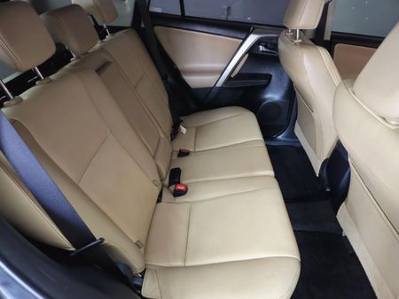 2016-Toyota-RAV4-22-D-VX-Auto_17