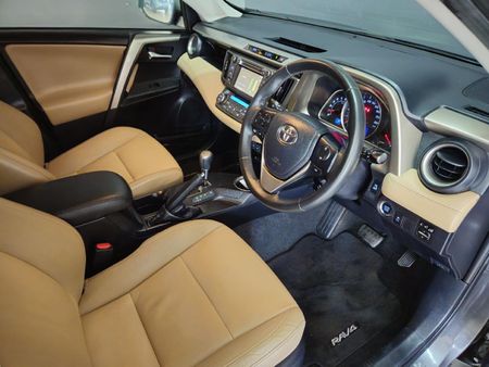 2016-Toyota-RAV4-22-D-VX-Auto_7