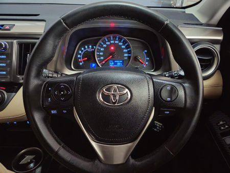 2016-Toyota-RAV4-22-D-VX-Auto_8
