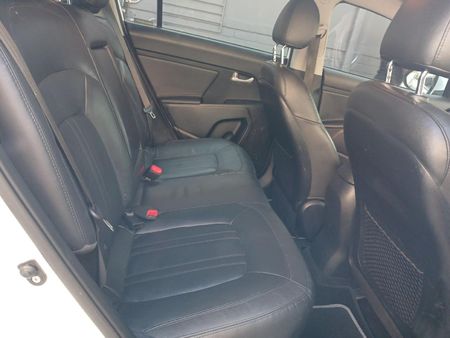 2015-Kia-Sportage-20-CRDi-Auto_5