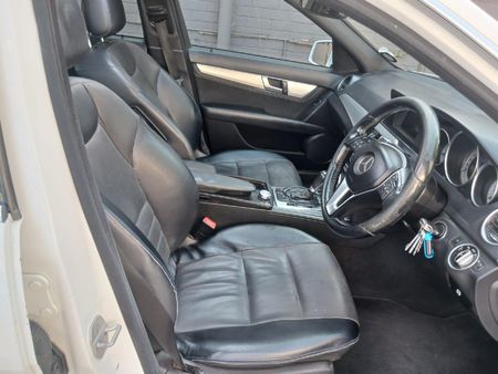 2014-Mercedes-Benz-C-Class-C-200-Auto_9