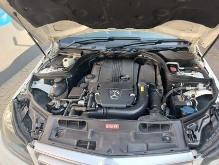 2014-Mercedes-Benz-C-Class-C-200-Auto_5