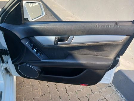 2014-Mercedes-Benz-C-Class-C-200-Auto_7