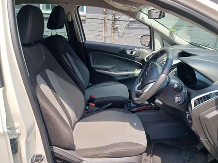 2016-Ford-EcoSport-15-TDCi-Titanium_9
