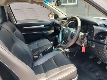 2020-Toyota-Hilux-24-GD-Single-Cab_3