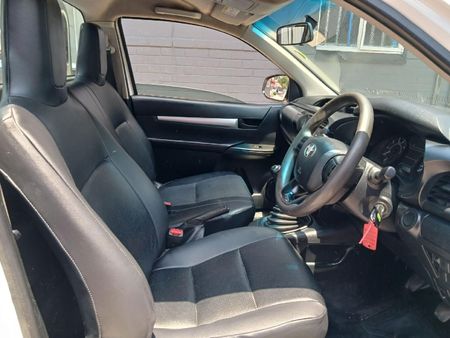2020-Toyota-Hilux-24-GD-Single-Cab_4