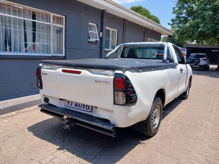 2020-Toyota-Hilux-24-GD-Single-Cab_5
