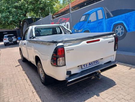 2020-Toyota-Hilux-24-GD-Single-Cab_6