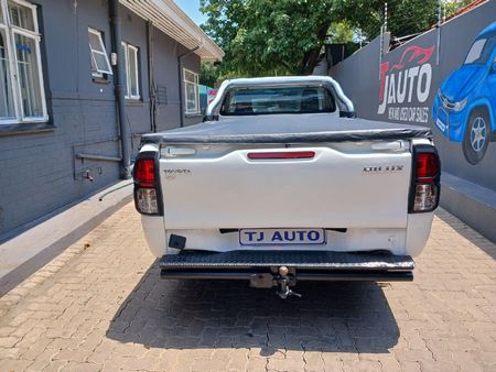 2020-Toyota-Hilux-24-GD-Single-Cab_7
