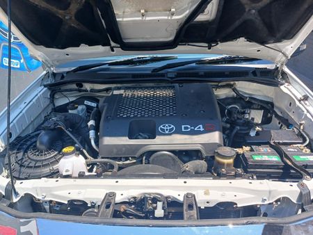 2013-Toyota-Hilux-30-D-4D-Raider-Xtra-Cab_10