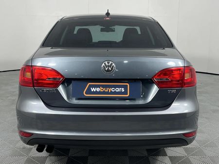 2011-Volkswagen-Jetta-VI-14-TSI-Comfortline_9