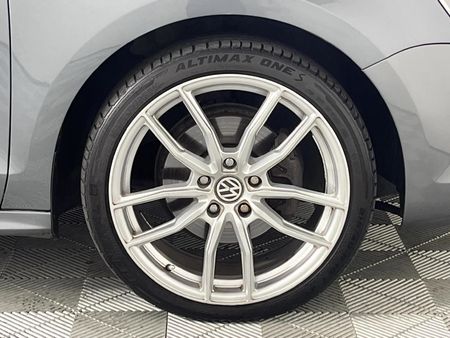 2011-Volkswagen-Jetta-VI-14-TSI-Comfortline_3