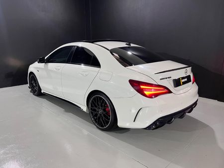 2018-Mercedes-AMG-CLA-45-AMG_4