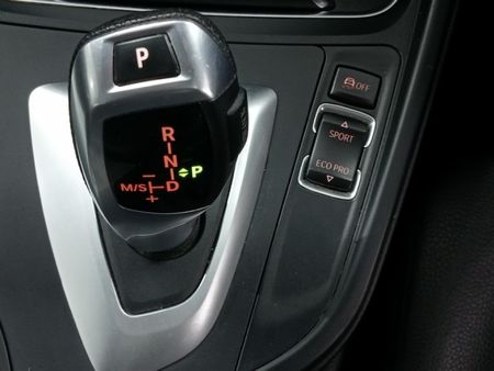2018-BMW-3-Series-320i-Auto_9