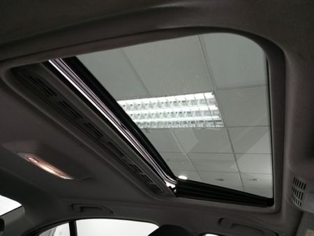 2018-BMW-3-Series-320i-Auto_16