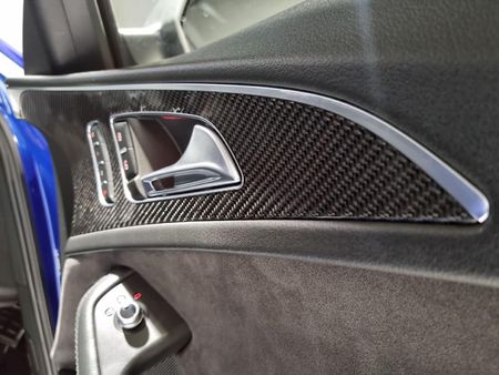2017-Audi-RS6-Avant-quattro_9