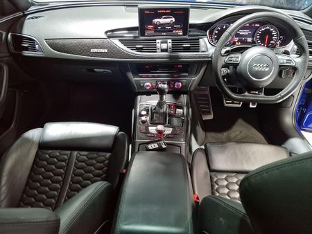 2017-Audi-RS6-Avant-quattro_6