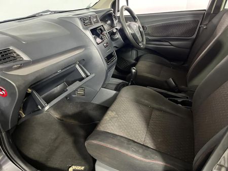 2020-Toyota-Avanza-15-SX_8