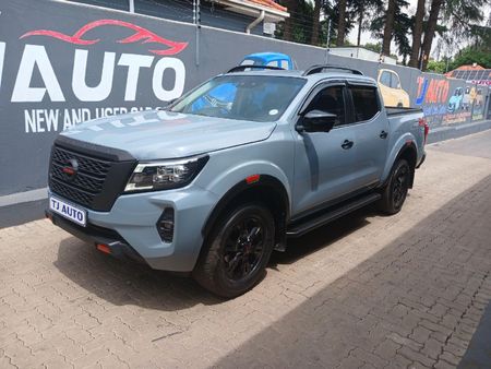 2022-Nissan-Navara-25-DDTi-LE-Auto-Double-Cab_0
