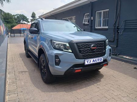 2022-Nissan-Navara-25-DDTi-LE-Auto-Double-Cab_2