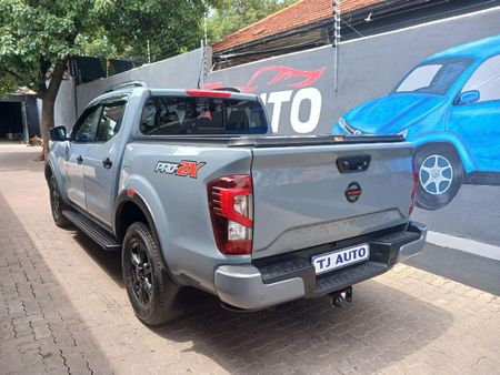 2022-Nissan-Navara-25-DDTi-LE-Auto-Double-Cab_5