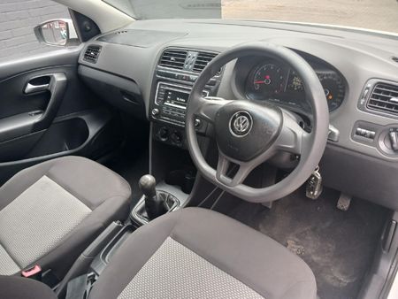 2018-Volkswagen-Polo-GP-16-Trendline_7