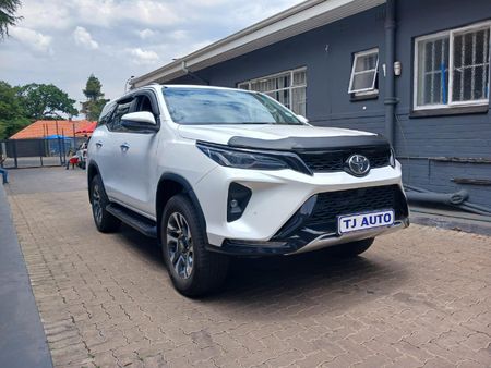 2023-Toyota-Fortuner-24-GD-6-Raised-Body_1