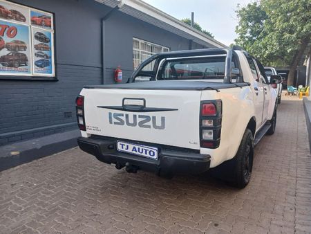 2013-Isuzu-KB-250-Double-Cab-LE_4
