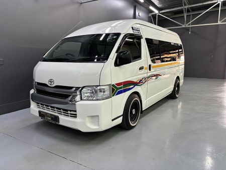2023-Toyota-Quantum-25-D-4D-Sesfikile-16-seat_0