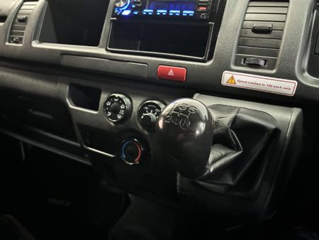 2023-Toyota-Quantum-25-D-4D-Sesfikile-16-seat_11