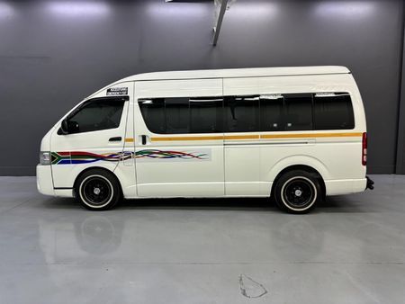 2023-Toyota-Quantum-25-D-4D-Sesfikile-16-seat_1