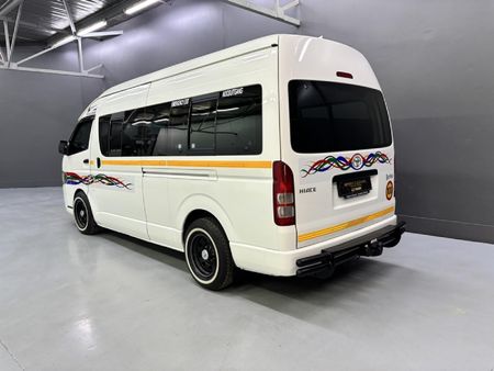 2023-Toyota-Quantum-25-D-4D-Sesfikile-16-seat_2