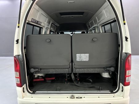 2023-Toyota-Quantum-25-D-4D-Sesfikile-16-seat_5