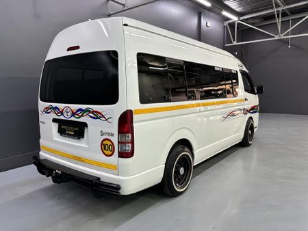 2023-Toyota-Quantum-25-D-4D-Sesfikile-16-seat_7