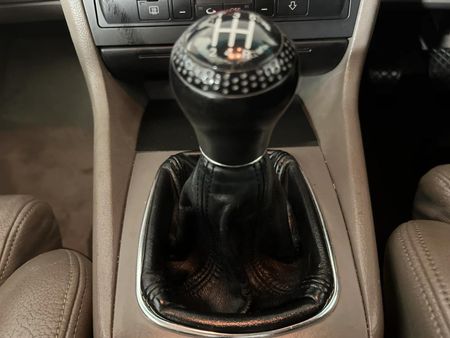 2000-Audi-A4-18_10