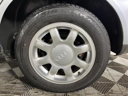 2000-Audi-A4-18_7