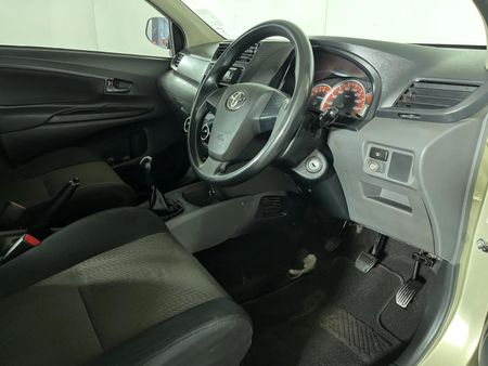 2013-Toyota-Avanza-15-TX_9
