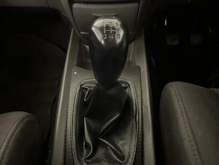 2013-Toyota-Avanza-15-TX_10