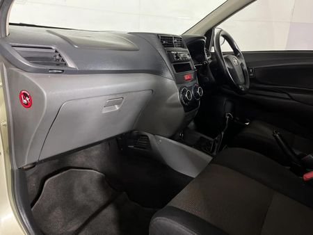 2013-Toyota-Avanza-15-TX_8