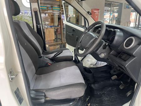 2019-Chana-Star-3-13-Mini-Panel-Van-5-seat-Lux_10