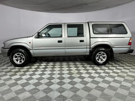 2000-Isuzu-KB-320-LX-4x2-Double-Cab_17