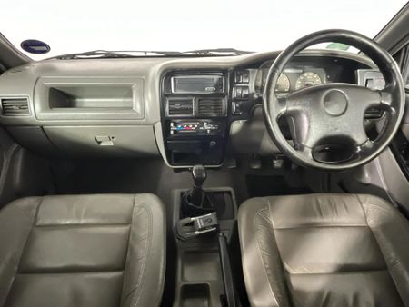 2000-Isuzu-KB-320-LX-4x2-Double-Cab_1