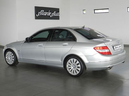 2009-Mercedes-Benz-C-Class-C-280-Elegance-Auto_10