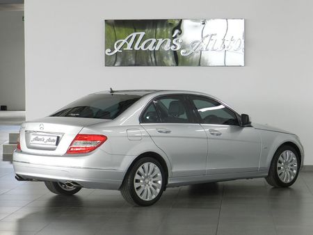 2009-Mercedes-Benz-C-Class-C-280-Elegance-Auto_11