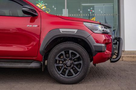 2022-Toyota-Hilux-28-GD-6-Raised-Body-Legend-Auto-Double-Cab_8