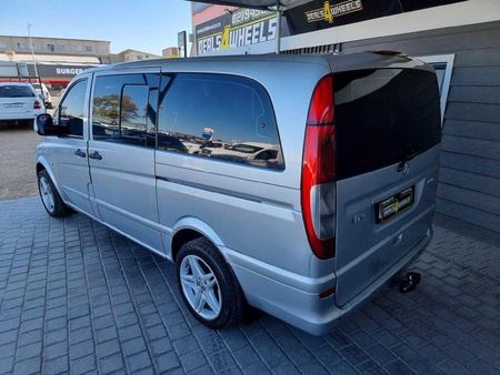 2005-Mercedes-Benz-Vito-115-CDI-CrewBus_2