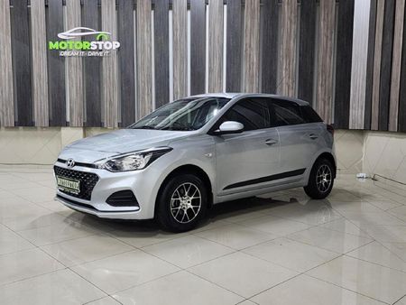2020-Hyundai-i20-12-Motion_2