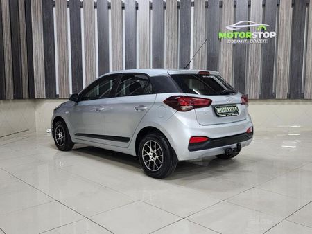 2020-Hyundai-i20-12-Motion_3